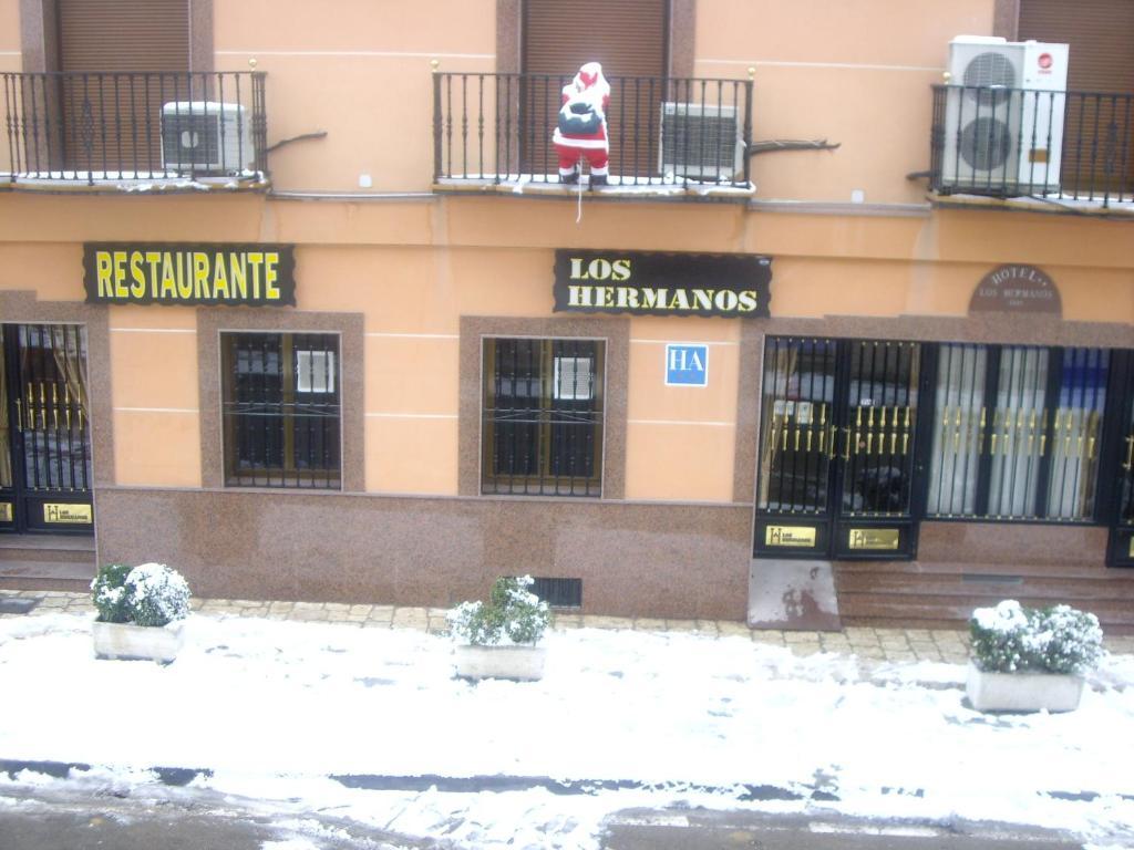 Hotel Los Hermanos Ocaña Exteriör bild