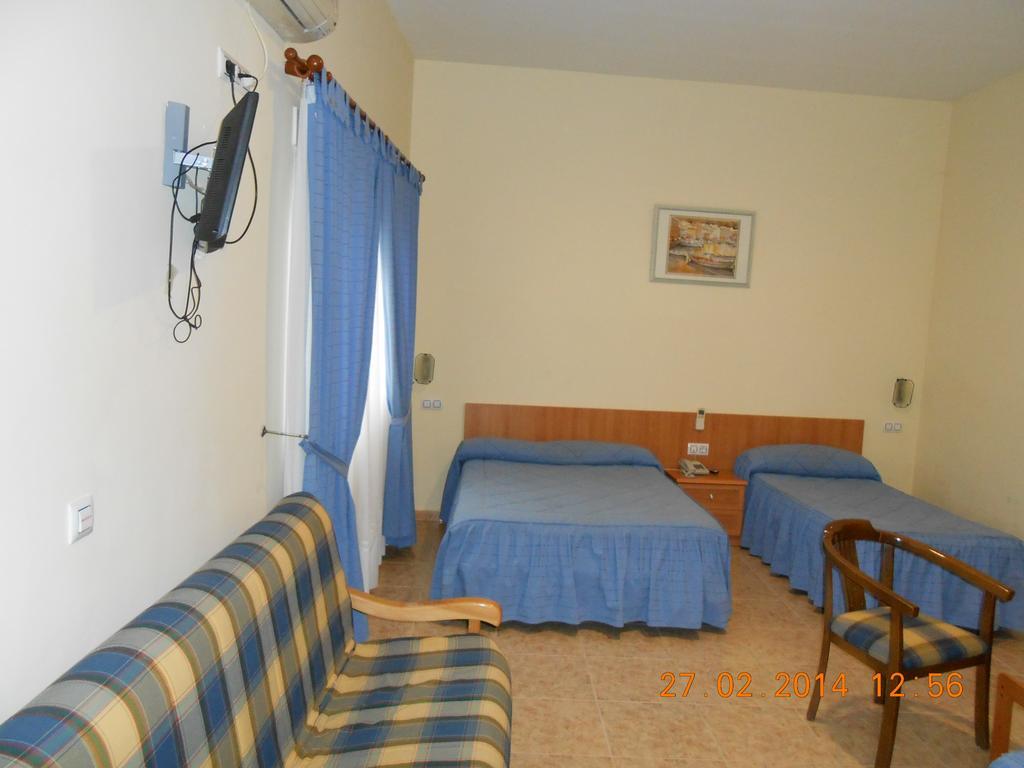 Hotel Los Hermanos Ocaña Exteriör bild