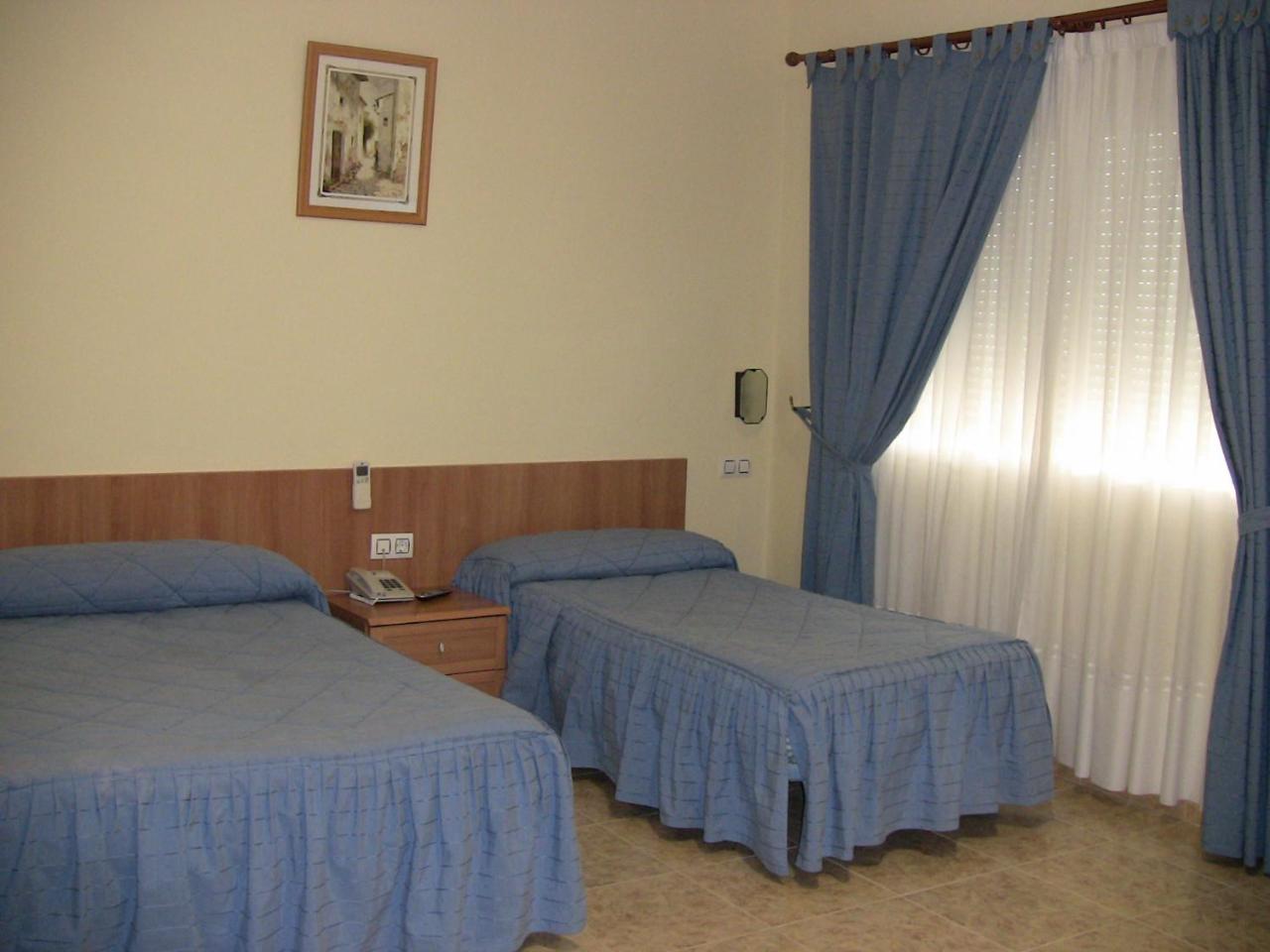 Hotel Los Hermanos Ocaña Exteriör bild